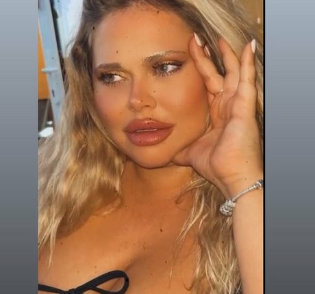 Susannah Elizabeth pornstar pretty photo