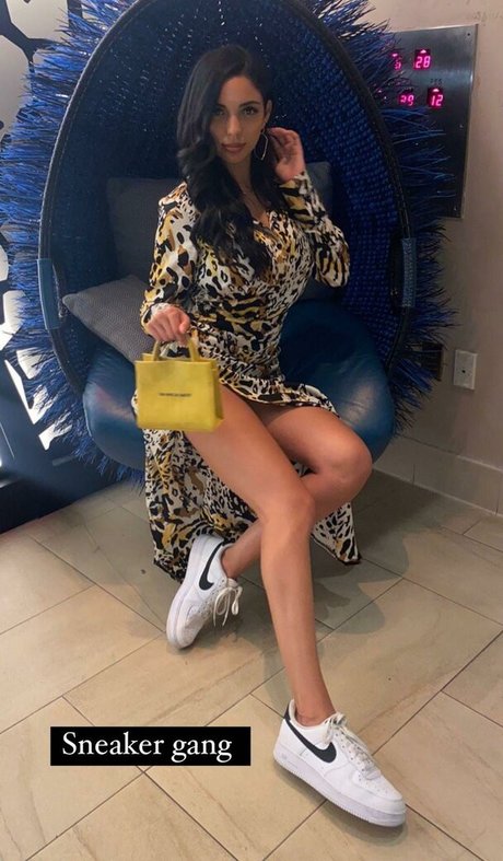 Tara Yazdi hd pornstar images