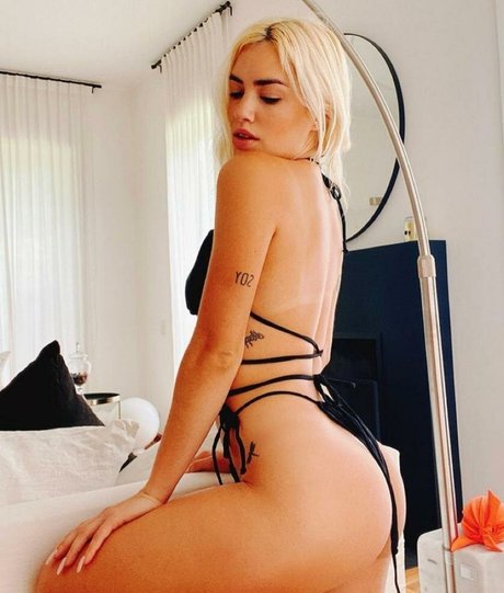 Lali Esposito sexy model photos