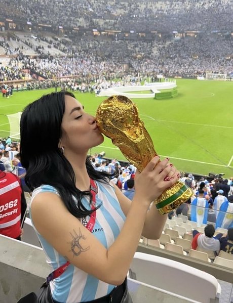 Lali Esposito star naked gallery