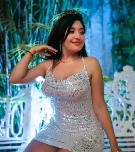 Yari San free pornstar photo