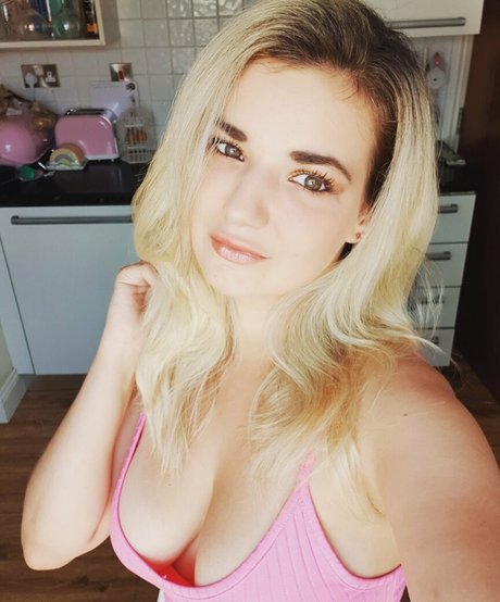 gassygirldolly best star photo