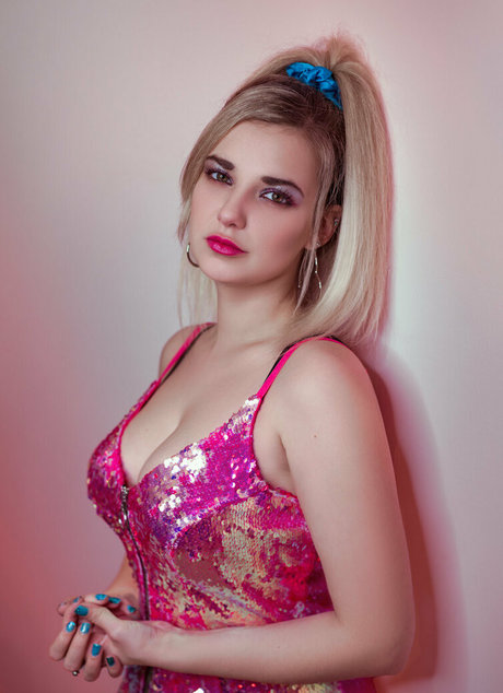 gassygirldolly model art pictures