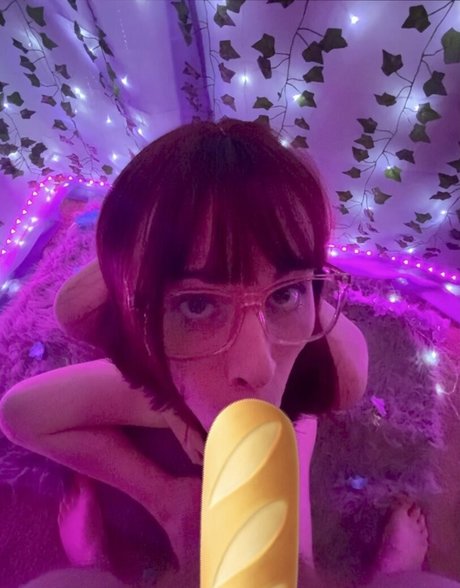 classysubmissive model porn pic