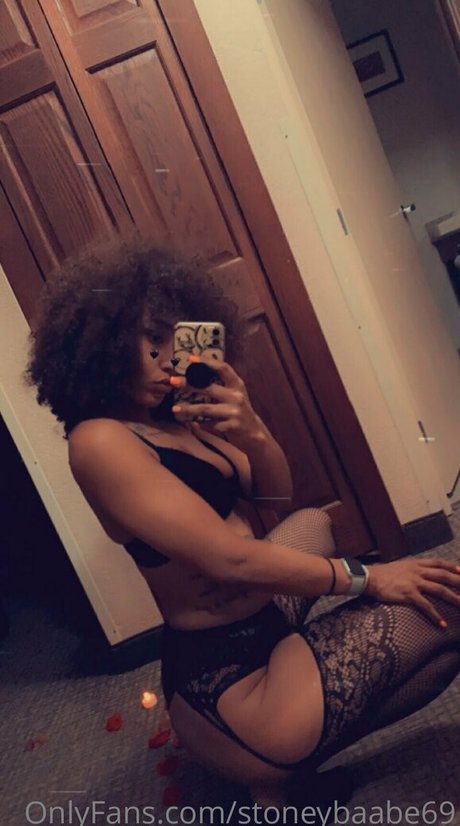 stoneybaabe69 model erotic pictures