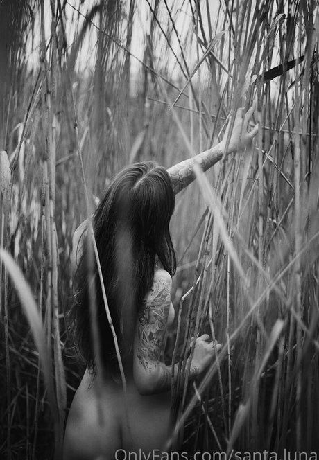 santa luna best model pictures