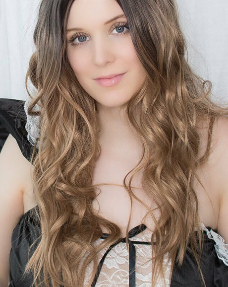 chrissycantwalk beautiful actress photo