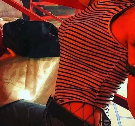 hana69 star naked photo