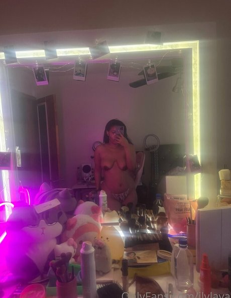 wholelottalaya star naked img