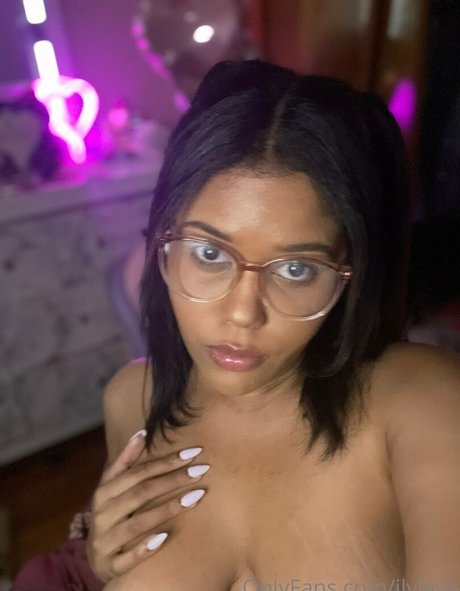 wholelottalaya star pornographic photos