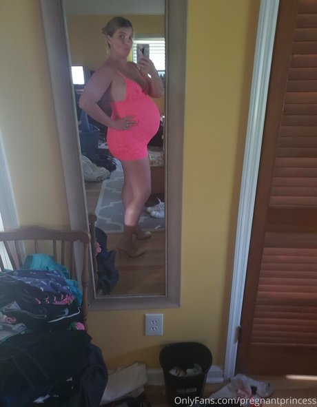 pregnantprincess adult model picture