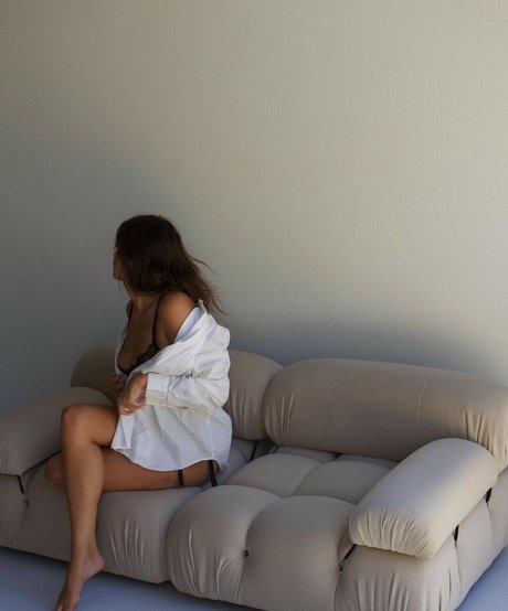 Tamara sw nude model pics