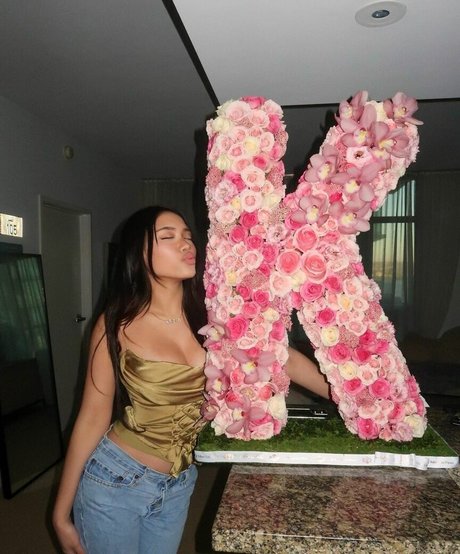 Kezia S beautiful actress img