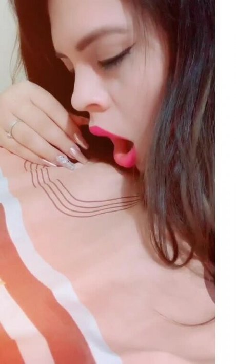 Stefany Camus pornstar top photo