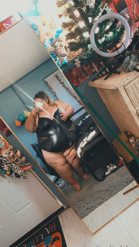 imlivbby model pornographic pics