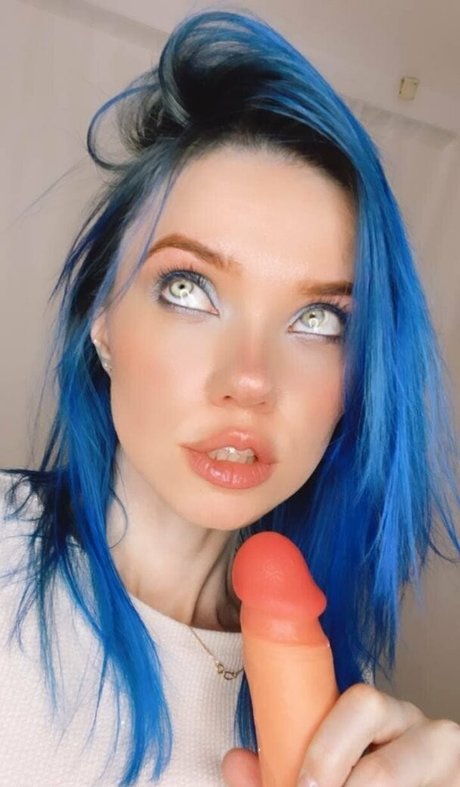 lionawild exclusive star photo