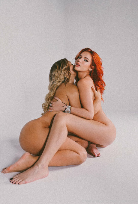 bellathornevip sexy star pic