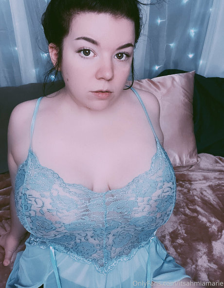 itsahmiamarie xxx actress gallery