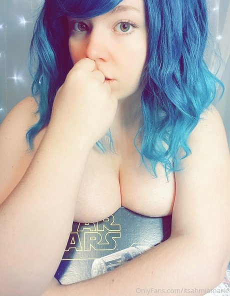 itsahmiamarie model erotic photo