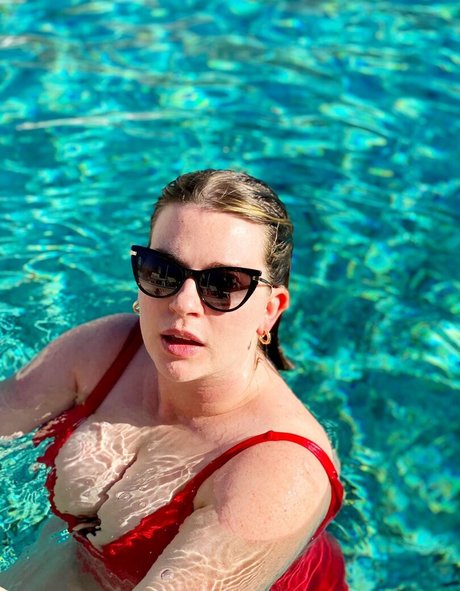 Tori Dunlap adult actress galleries