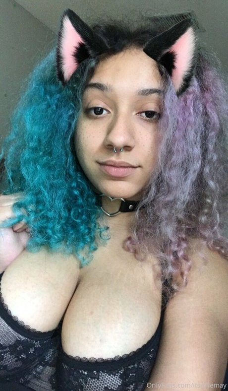 itselliemay pornographic model photo