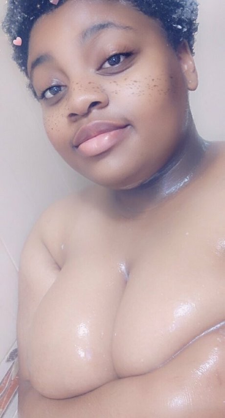 dathoekage nudes model image