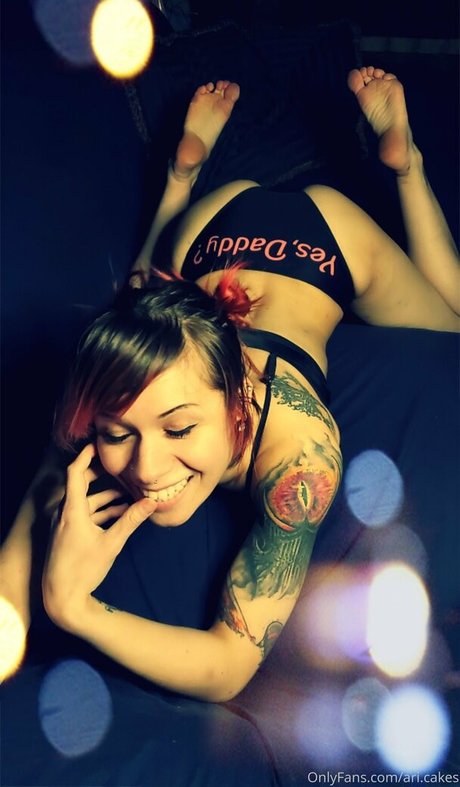 Ari cakes model art archive