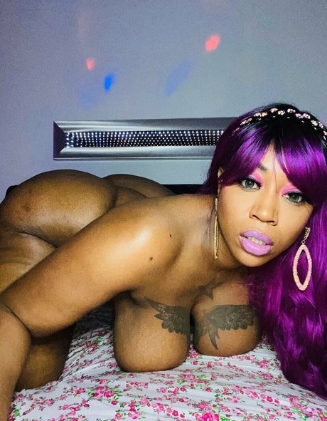 victoriacakesclassics model nudes img