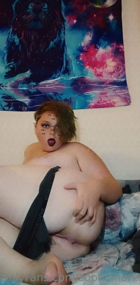 sophiaharker naked star picture
