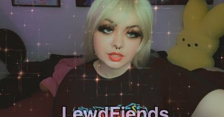 Lewdfiends hot star pics