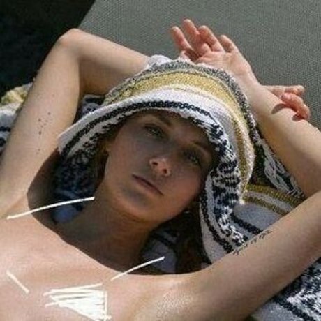 vlyssia exclusive model images