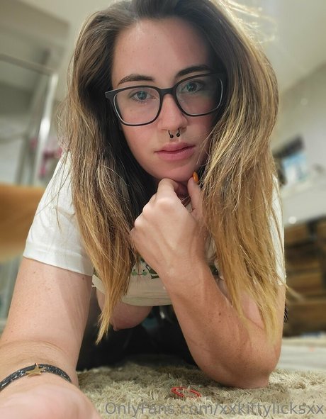 xxkittylicksxx adult star photos