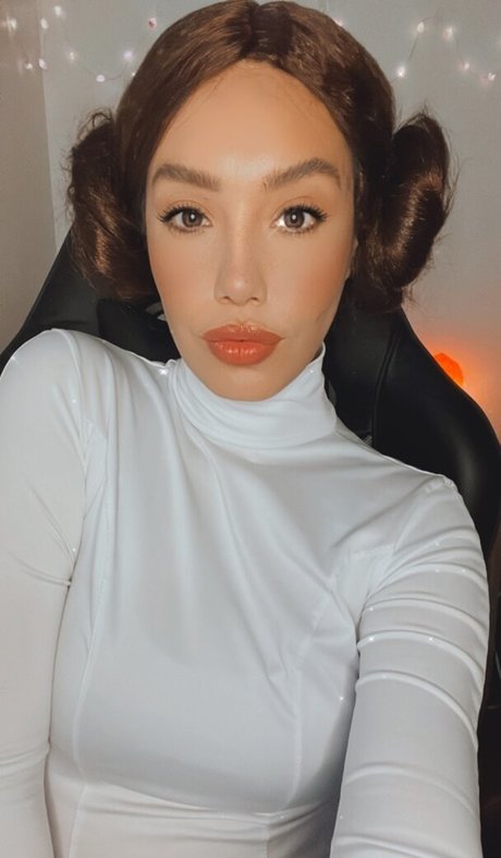 All Bella nice actress photo