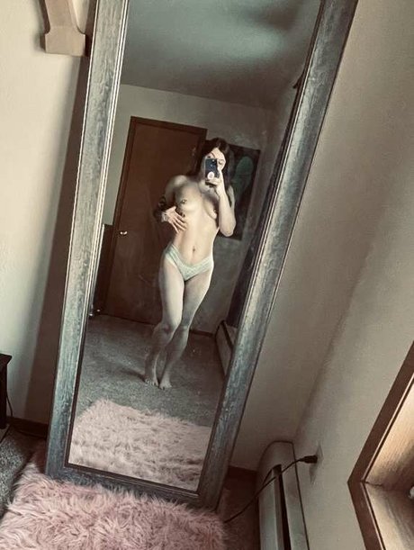 Ashley Sikes hd pornstar picture