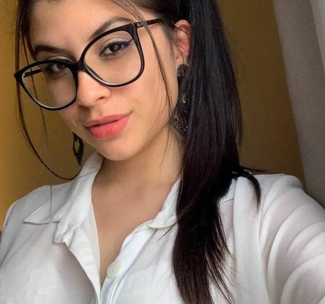 suele ss model exclusive photos