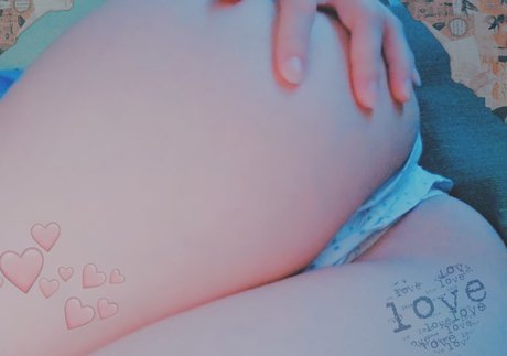 Hacchi Whitebear hot star gallery