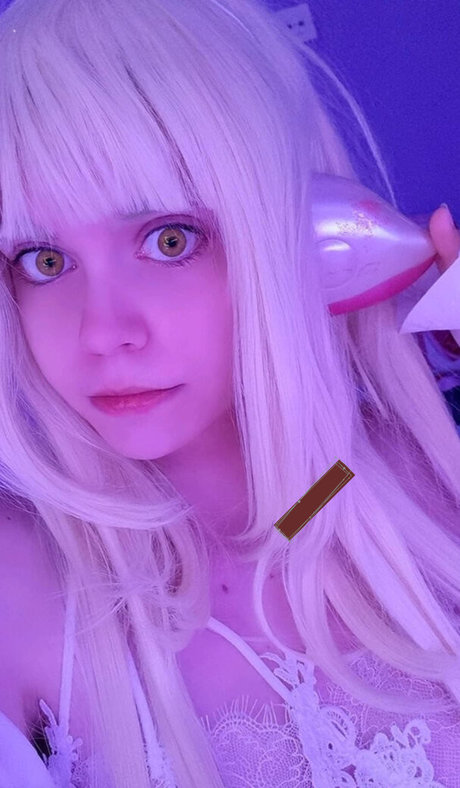 Hacchi Whitebear star adult image