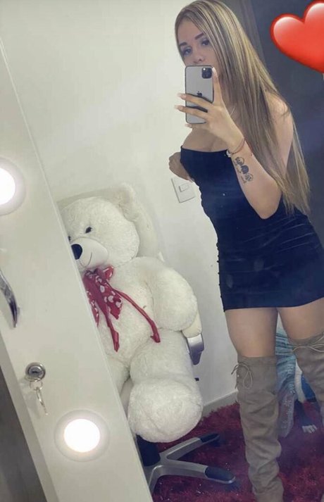 Valery Mcqueen sexy pornstar pics