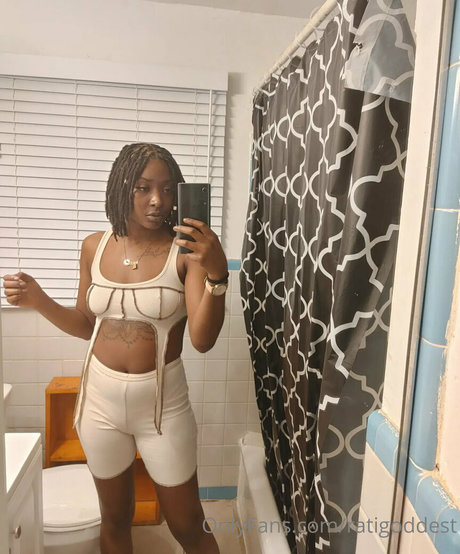 ratigoddest beautiful actress pics