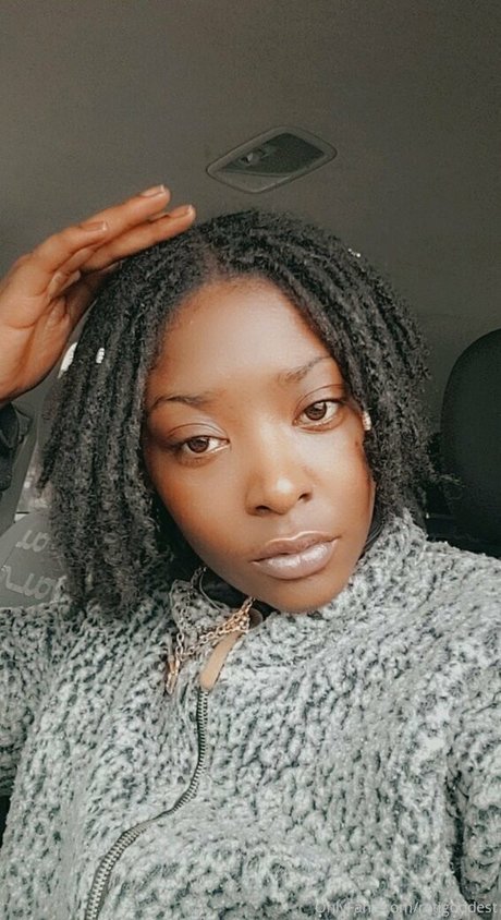 ratigoddest pornstar sexy pictures