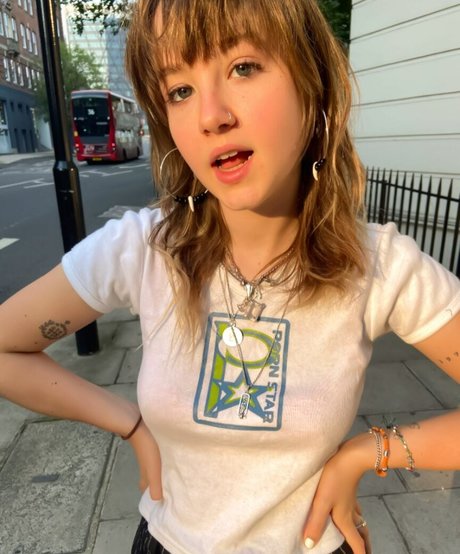 _femalien star best images