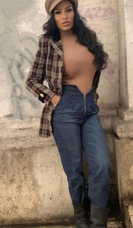 Carolina Marconi hd pornstar picture