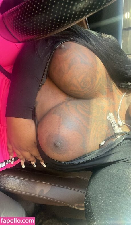 Hen Diorr star erotic pictures