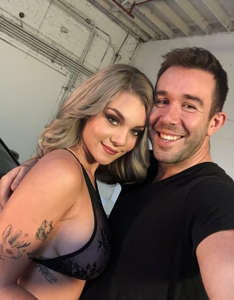 willpounder pretty model pic