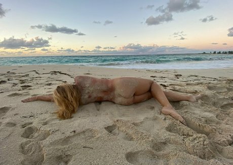 an arch above nude pornstar img