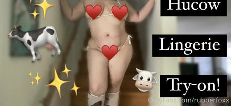 rubberfoxx naked model photo