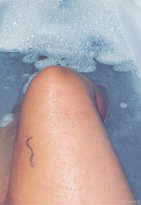 uparis6914xx star naked image