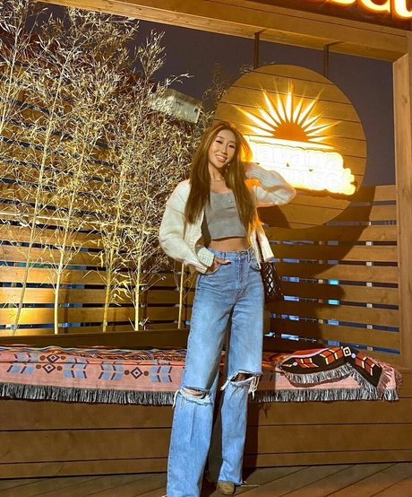 Jinnnyk actress photos