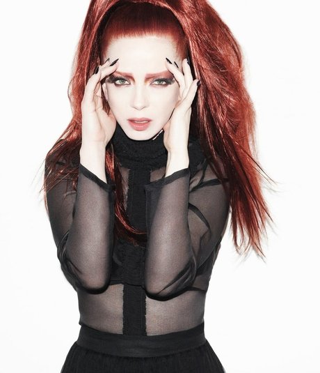 Shirley Manson model pornographic images