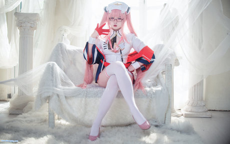 Natsuko233 model erotic photo